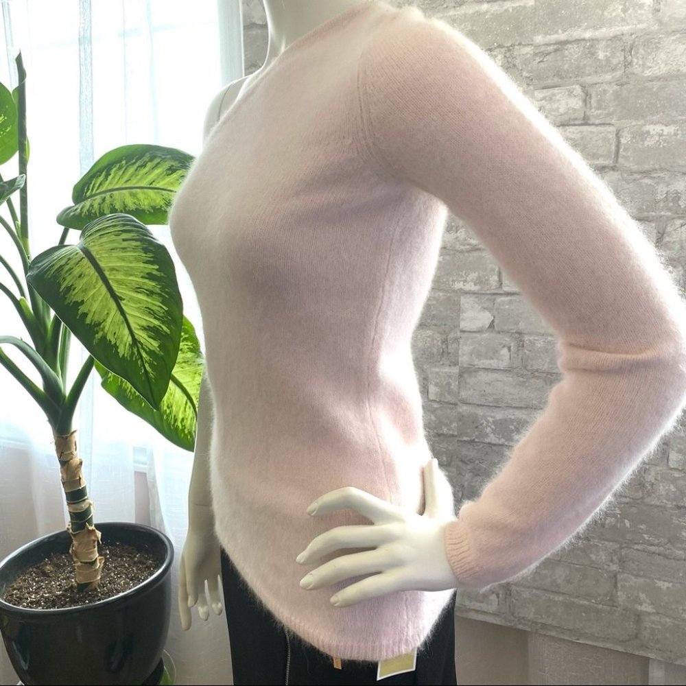 SOLD | NWT Le Chateau Angora Rabbit Pink Sweater - Picture 6 of 13
